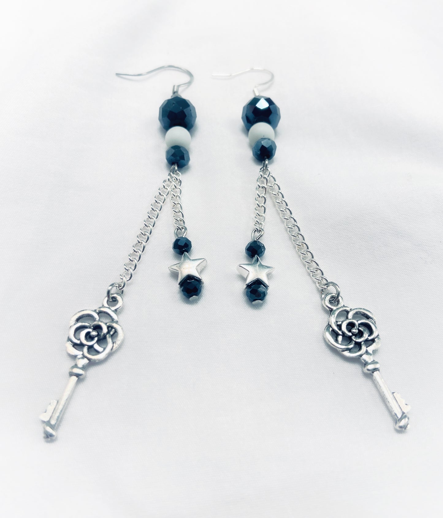 Silvery Stars and Keys (D)