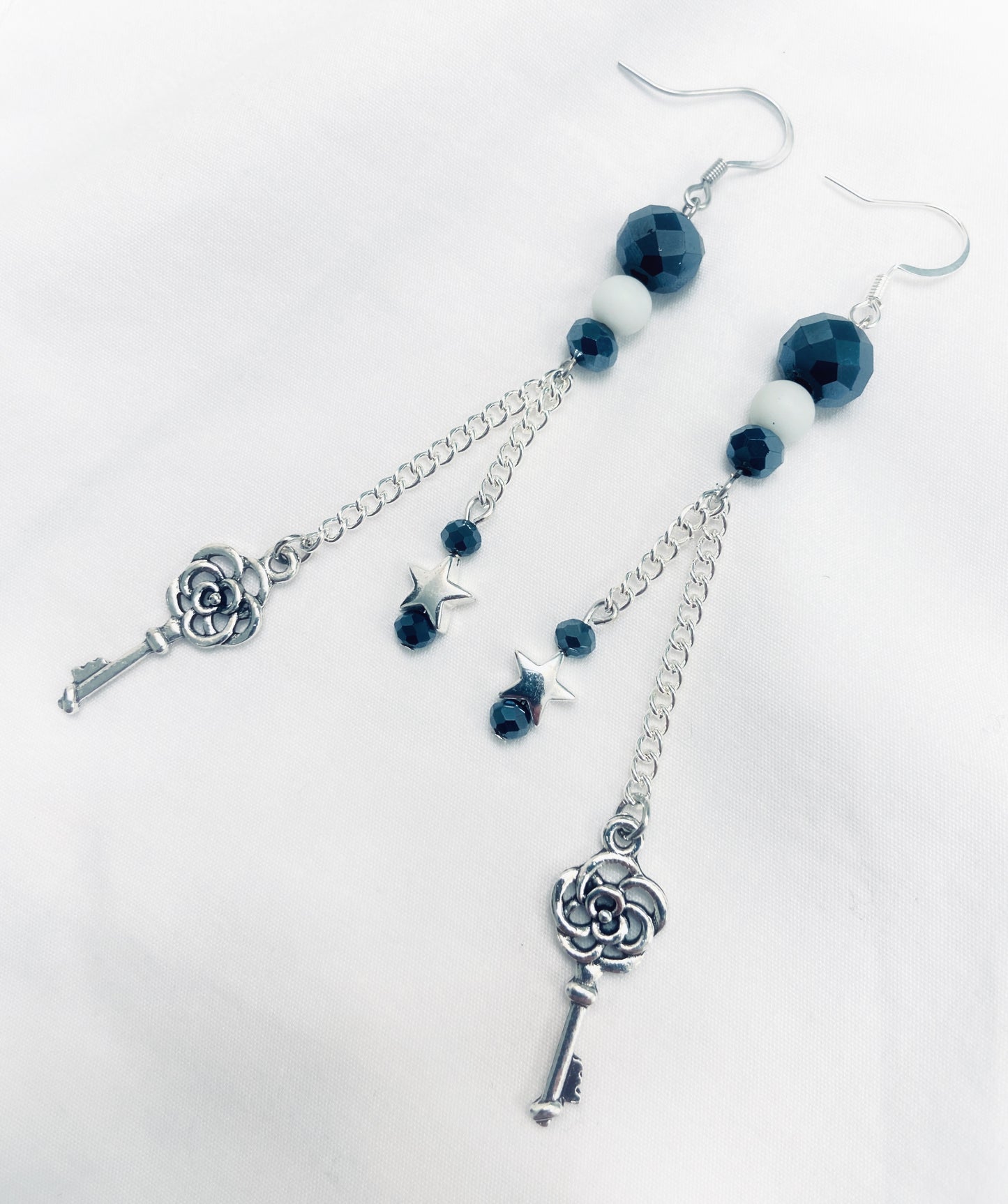 Silvery Stars and Keys (D)
