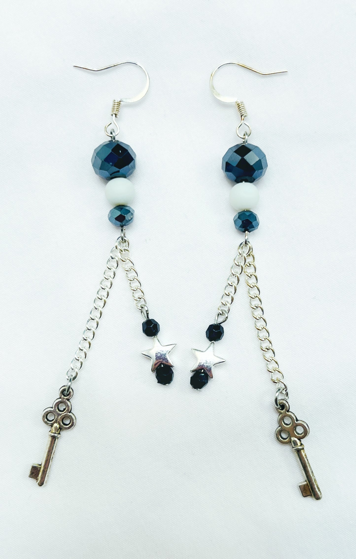 Silvery Stars and Keys (B)